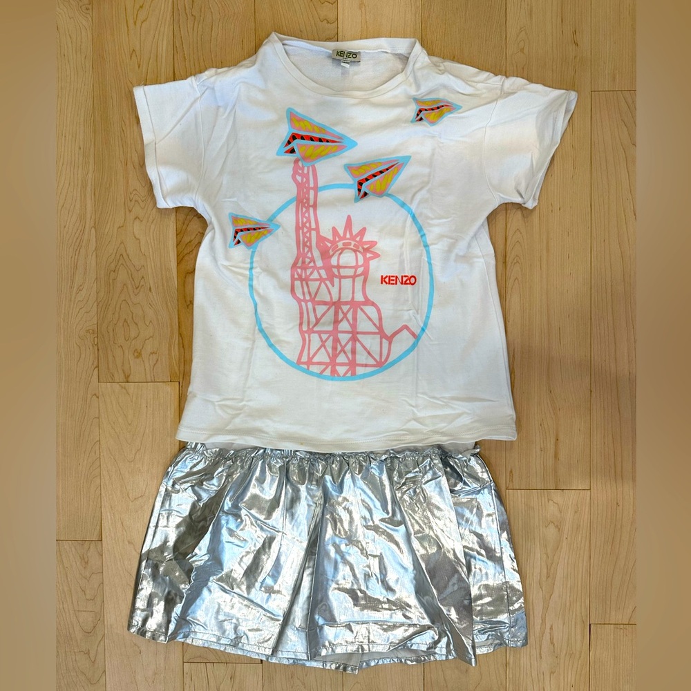 Dazzle with this Kenzo white and silver cotton dress